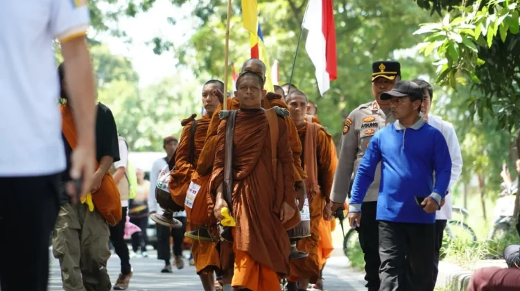 Kemenag Jatim Sambut 57 Bhikkhu Indonesia Walk for Peace