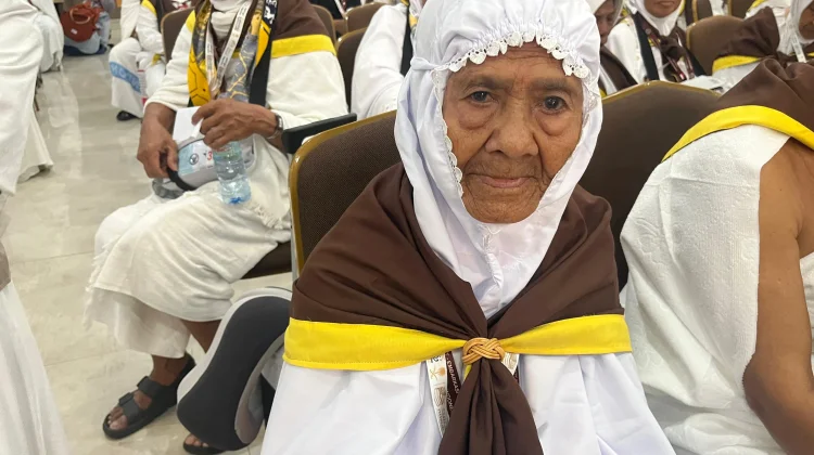 Recehan Keleso Antarkan Ema Della menuju Tanah Suci