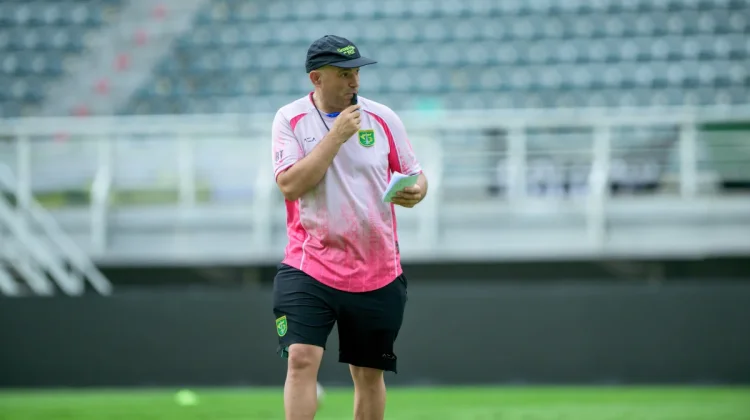 Persebaya Bidik Empat Besar dan Tutup Musim dengan Kemenangan