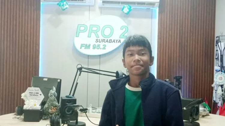 Locita Waranggani, Bintang Muda Sepak Bola Putri Surabaya