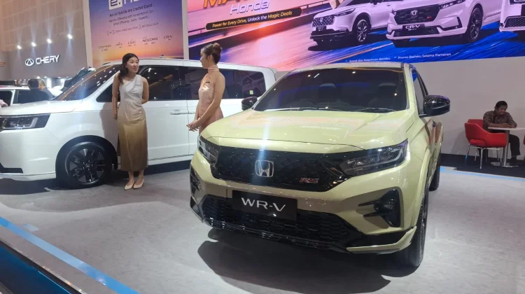 Mobil Hybrid Kian Diminati Konsumen Surabaya Tahun Ini