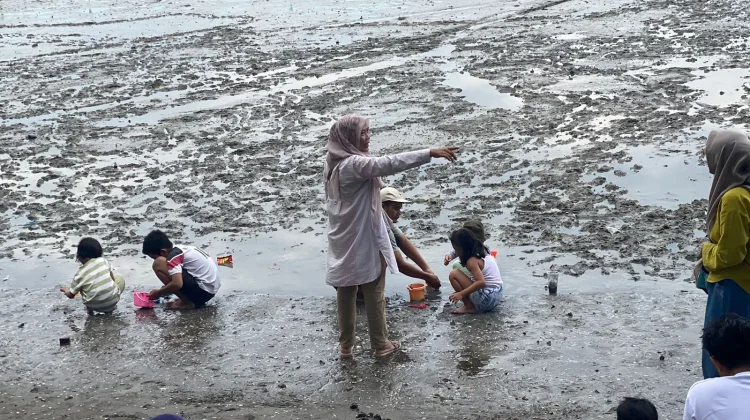 Pantai Kenjeran Wahana Liburan Murah dan Ramah Anak