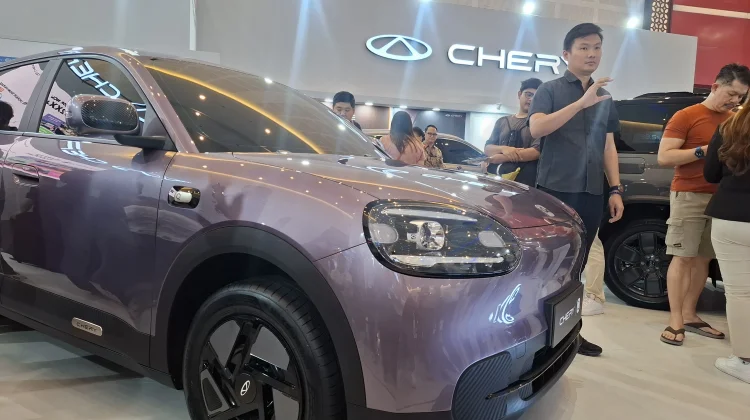 Spirit Indonesian Idol Hadir dalam Compact EV Baru di IIMS Surabaya