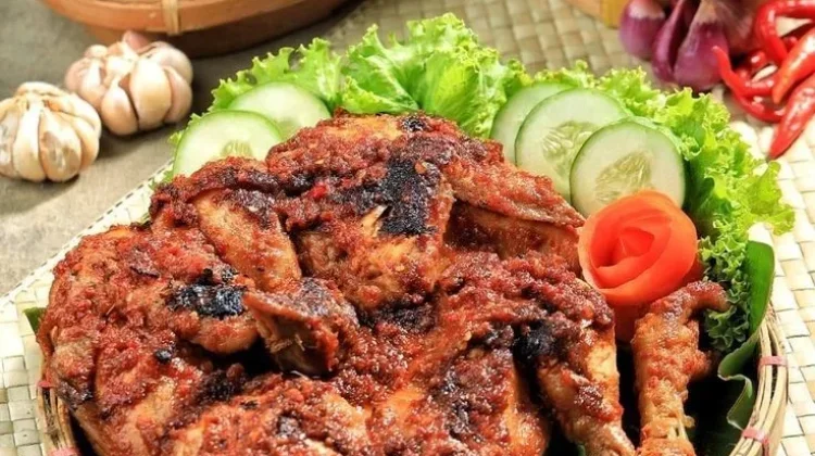 Ayam Bakar, Jejak Kuliner Nusantara yang Kaya Rempah dan Tradisi