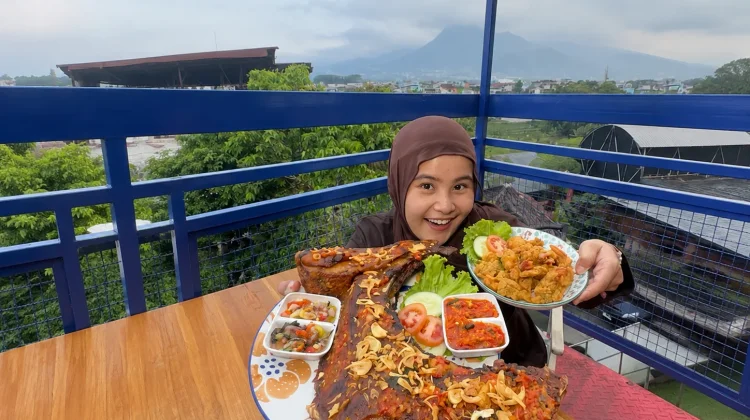 Kreator Konten Bantu UMKM Kuliner Surabaya Raih Konsumen Baru