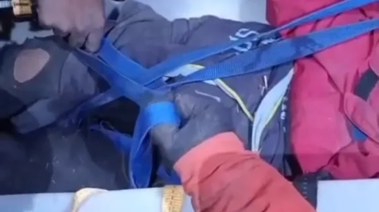 Pendaki Terperosok Jurang, Tim SAR Gunakan Slope Rescue