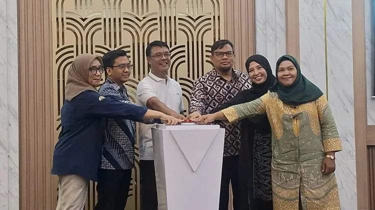 Surabaya Jadi Kota Pertama Peluncuran Program Pengelolaan Sampah Plastik Sungai