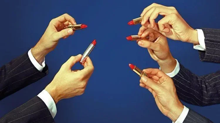 Lipstick Effect Jadi Fenomena Belanja saat Ekonomi Sulit