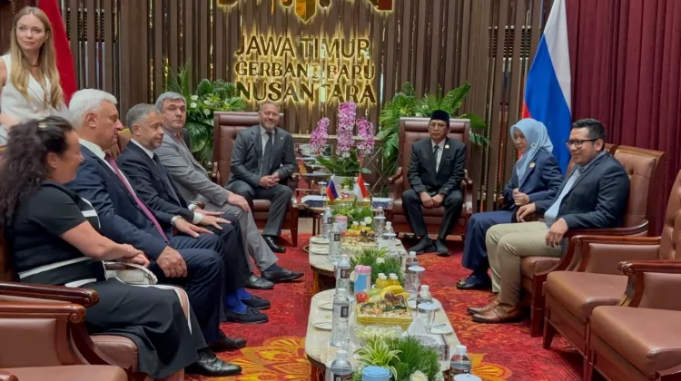 Legislatif St. Petersburg Rusia Kunjungi DPRD Jatim