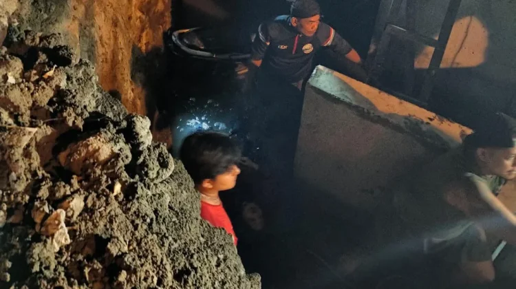 Dua Lansia Tercebur Saluran Air, Satu Meninggal Dunia