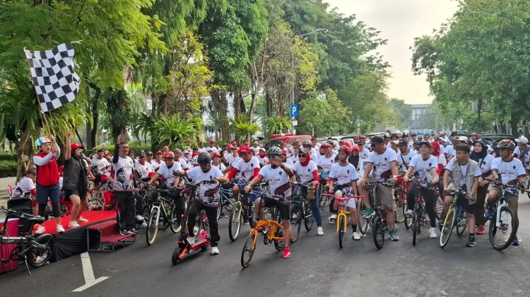 Bulan Bung Karno, PDIP Surabaya Ajak Warga Hidup Sehat dan Hemat BBM