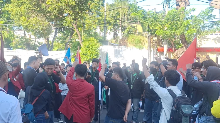 DPRD Surabaya Terima Aspirasi Cipayung Soal BBM dan MBG