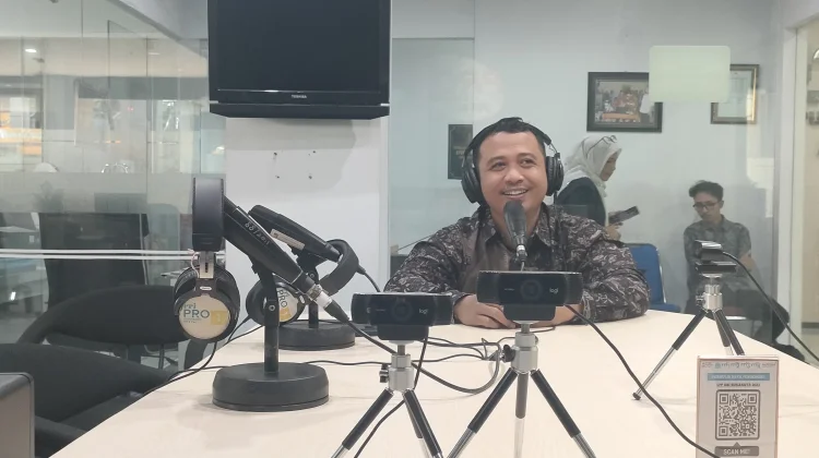 Dosen Disabilitas UNAIR Raih Gelar Doktor dengan IPK Sempurna