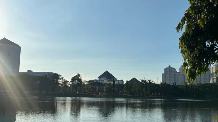Wajah Baru Danau UNESA: Makin Bersih dan Bebas PKL, Jadi Spot Favorit Warga