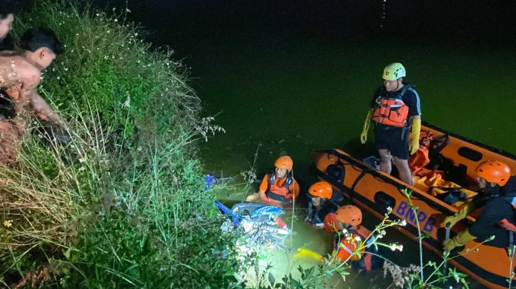 Dua Pengendara Tenggelam di Waduk Tarik Ditemukan Tewas