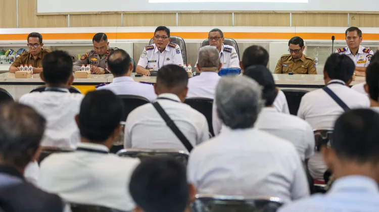 Dishub Surabaya Tingkatkan Kompetensi Juru Parkir lewat Diklat Bersertifikat