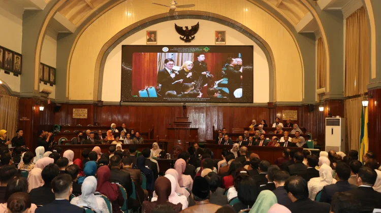 UNAIR Lantik 96 Dokter Spesialis, Siap Mengabdi untuk Bangsa