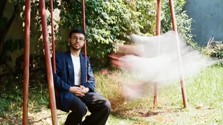 Featuz Rilis EP “Home Again” : Menyelami Makna Rumah lewat Lima Kisah Penuh Emosi