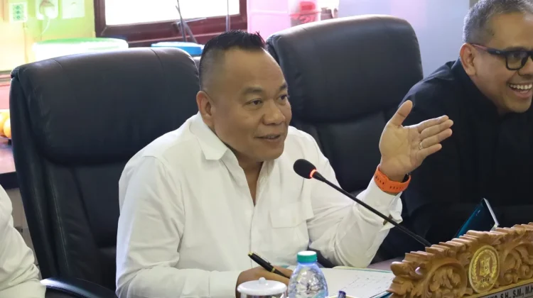DPRD Surabaya Dukung Langkah Wali Kota Benahi Kinerja Camat dan Lurah