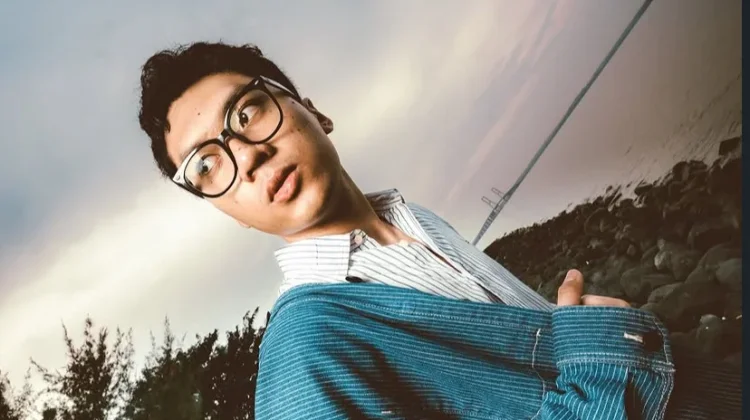 Pertunjukan Merefleksikan Arti Pencarian Jati Diri lewat Album “Forever Rookie”