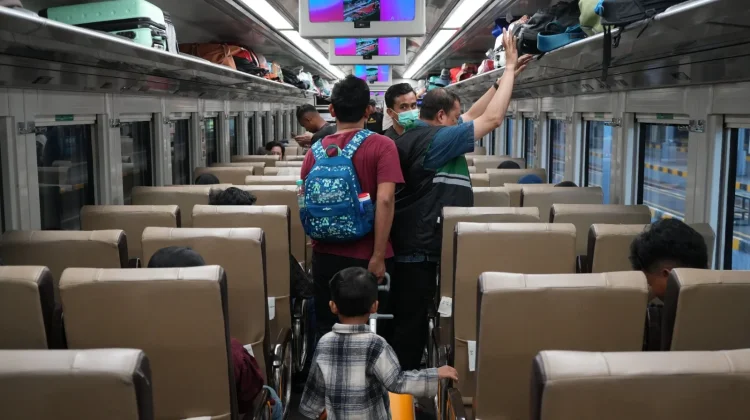 Libur Sekolah, Penumpang Kereta di Daop 8 Surabaya Naik 21 Persen