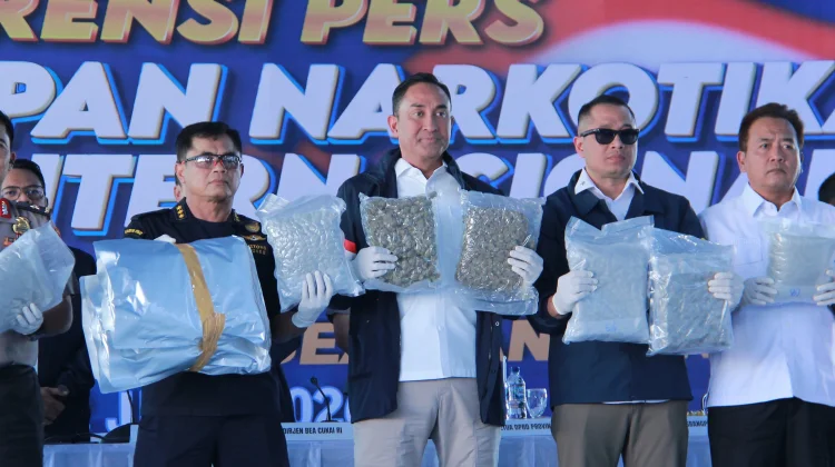 BNN Bongkar Penyelundupan 3,37 Ton Kuncup Bunga Ganja di Gresik
