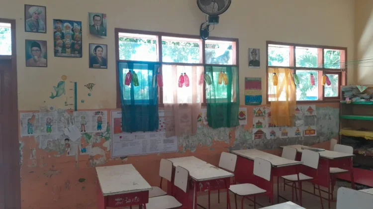 Pegadaian Besuki Salurkan Bantuan Pemulihan SDN 1 Kalianget Pascabanjir
