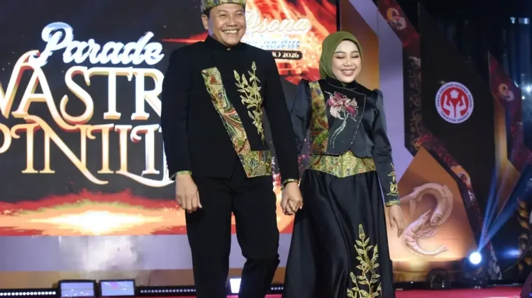 Pemkab Sidoarjo Wajibkan ASN Kenakan Batik Khas