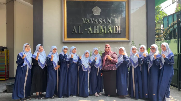 Pelatihan Service Excellent Tingkatkan Layanan Pendidikan