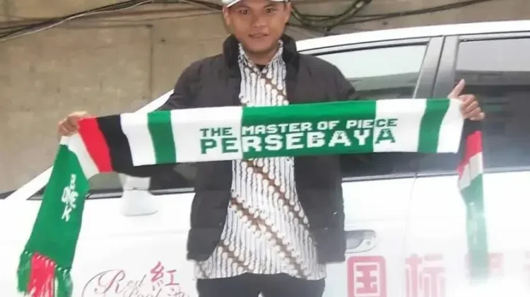 Sepak Bola Surabaya Berduka, Sosok Bonek Andie Peci Tutup Usia