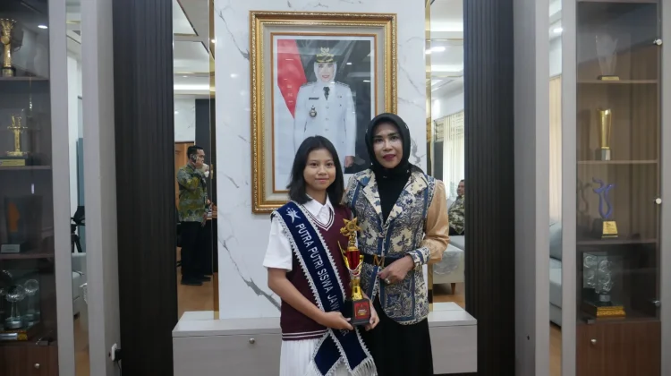 Siswi Sidoarjo Harumkan Budaya lewat Tari Tradisional Jawa