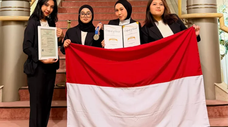 Inovasi Kaca Surya, Mahasiswa ITPLN Raih Prestasi di Jepang