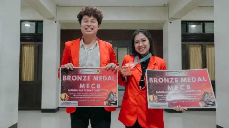 Mahasiswa Psikologi Untag Raih Medali Berkat Ide Desa Wisata