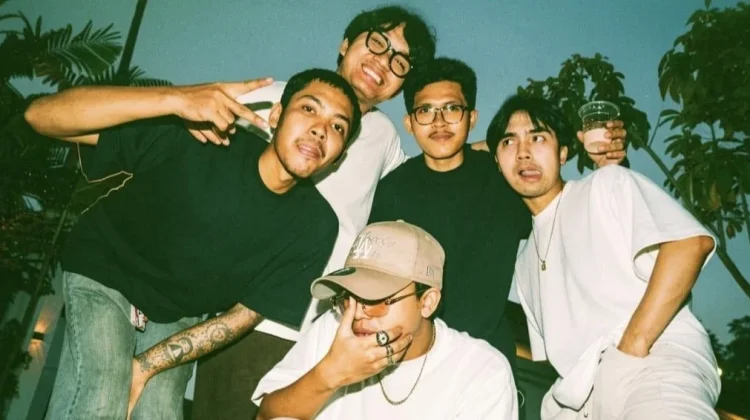 Band Sidoarjo Halfway Home Hadirkan Single Emosional Terbaru
