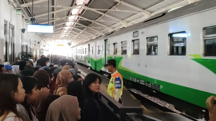 KAI Daop 8 Surabaya Integrasikan 18 Stasiun dengan KA Commuter dan Lokal