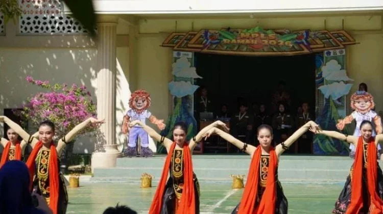 SMAN 4 Sidoarjo Tampilkan Kreativitas Ekstrakurikuler dan Guru Inspiratif