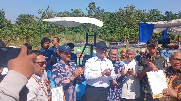 Menteri Pertanian Borong Benih Jagung ITS Rp10 Miliar