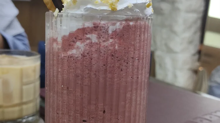 Strawberry Red Velvet Cheese, Perpaduan Rasa Manis dan Gurih Bikin Nagih