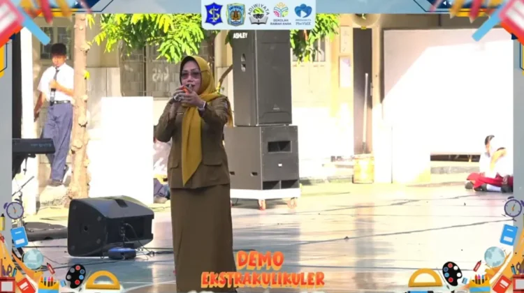 SMPN 1 Surabaya Kenalkan Ekstrakurikuler