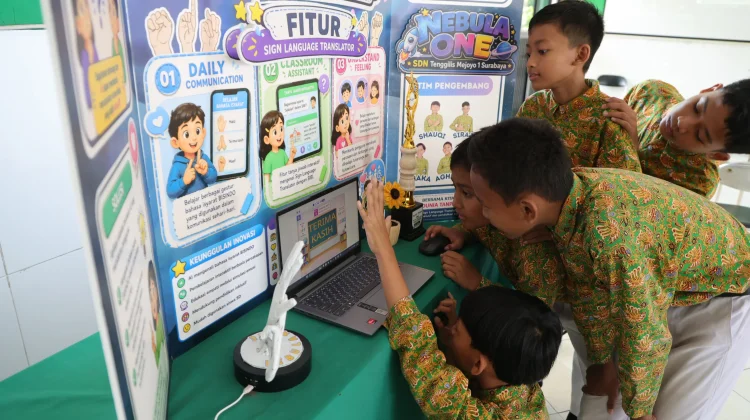 Siswa SD Surabaya Ciptakan AI Penerjemah Bahasa Isyarat, Raih Juara Nasional