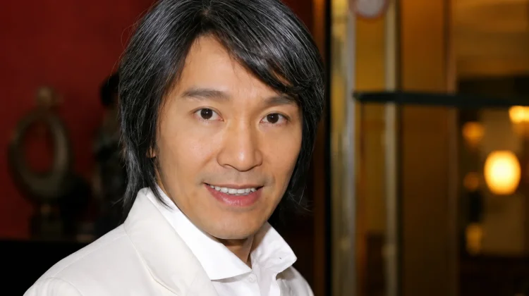 Dari Aktor TV hingga Raja Komedi Asia, Inilah Jejak Karier Stephen Chow