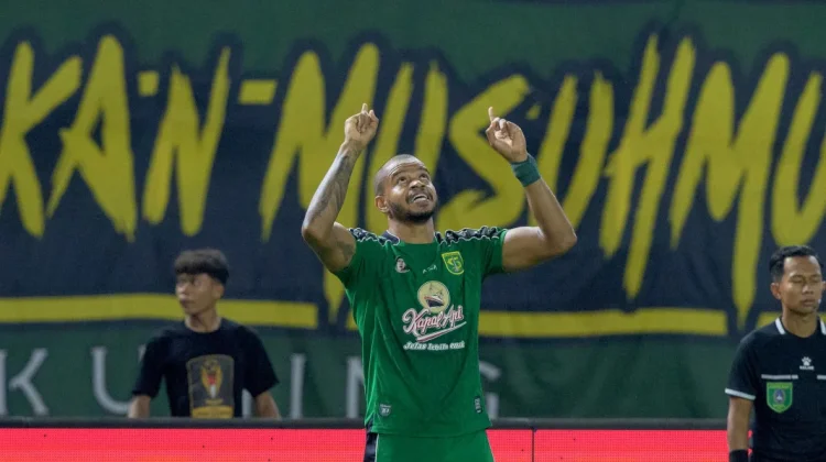 Cedera Bahu Alex Martins Terus Dipantau, Dipastikan Absen Lawan Arema FC