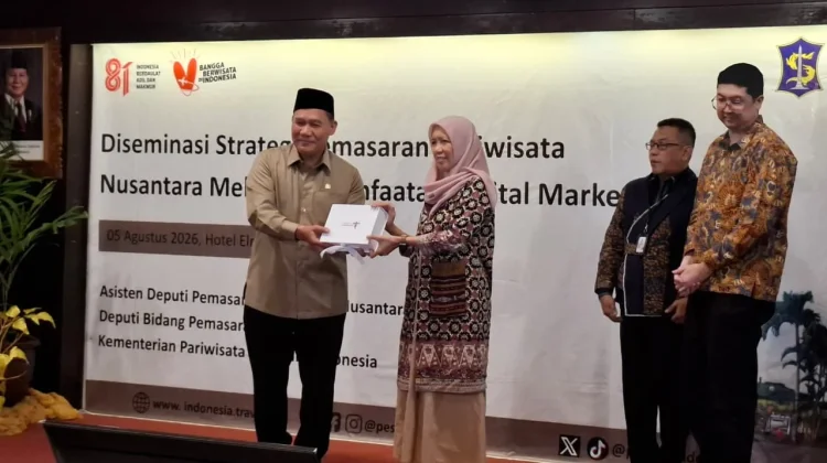 Kementerian Pariwisata Dorong Promosi Digital Wisata Surabaya Bersama DPR