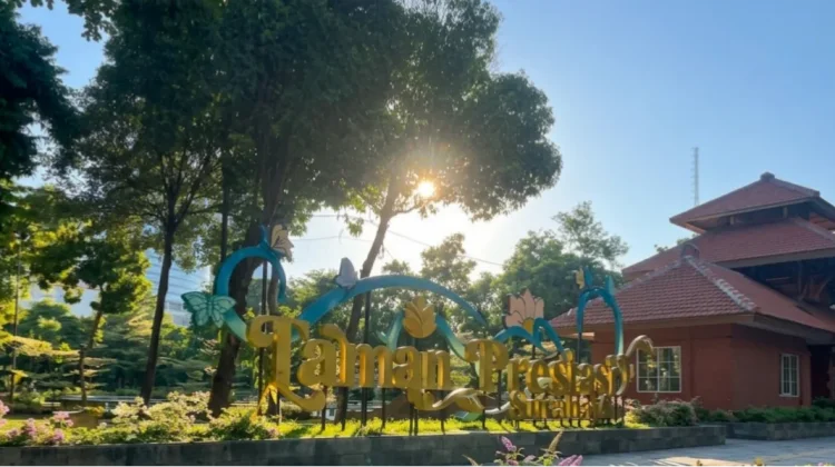 Menikmati Suasana Asri Taman Prestasi Surabaya, dan Wisata Perahu Kalimas