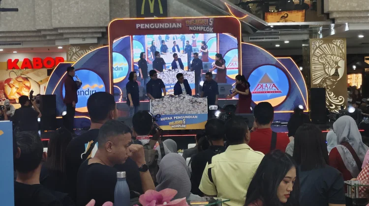 Rejeki Nomplok 5 Tingkatkan Transaksi Plaza Surabaya hingga Rp8,3 Miliar