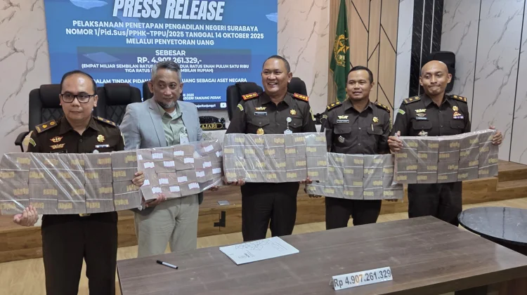Kejari Tanjung Perak Setorkan Rp4,9 Miliar Barang Bukti Judol ke Negara
