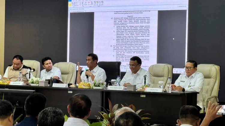 Telur Peternak Wajib Diserap SPPG, Emil Dardak: Jangan lewat Perantara