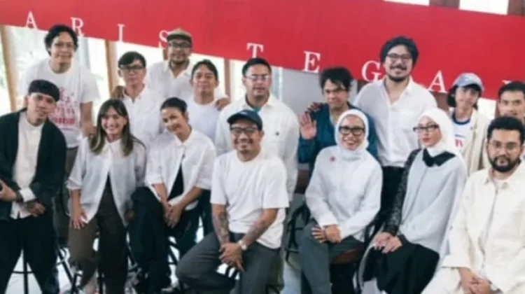 Lafa Pratomo Rayakan 12 Tahun Berkarya lewat EP Kolaboratif "Garis Tegak"
