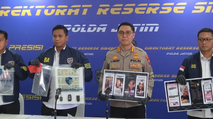 Polda Jatim Bongkar Arisan Online Bodong Libatkan Selebgram
