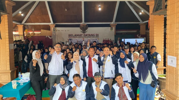 Unitomo Berangkatkan 154 Mahasiswa untuk Perkuat Daya Saing Wisata Trowulan